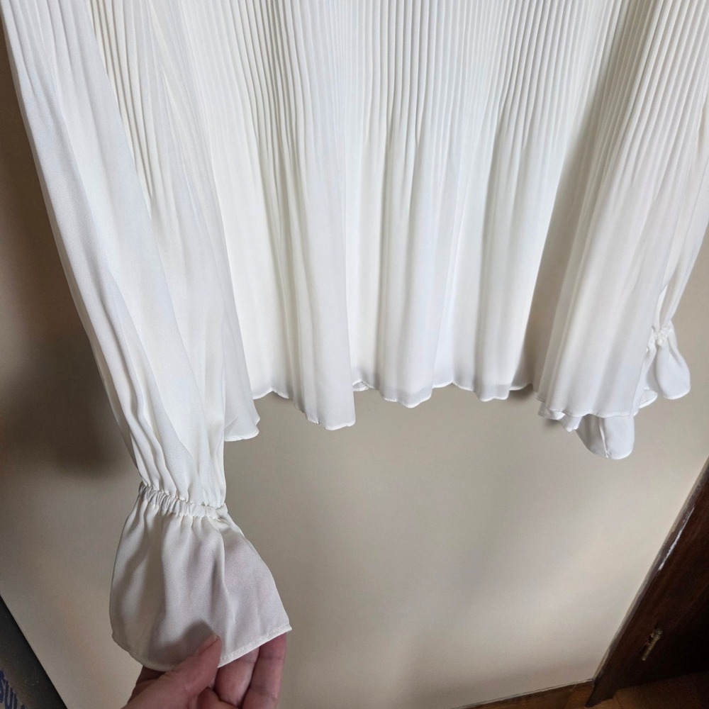 Nine West Blouse Women 1X White Top Pleated Ruffle Cuff Minimalist Feminine Work - Picture 5 of 9